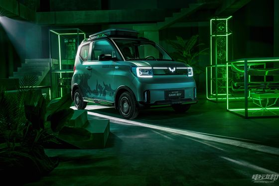 Wuling Hongguang GAMEBOYの小型車Ev 200-300KM 3つのドア4つの座席