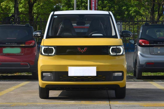 120-170KM小型EV車のWuling Ev車3のドア4の座席小型