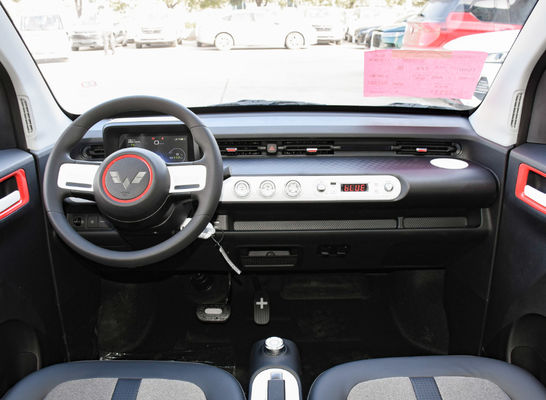 120-170KM小型EV車のWuling Ev車3のドア4の座席小型