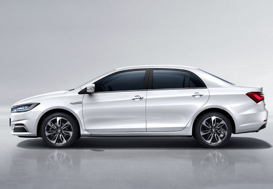 4つのドア5はBYD EV車のByd Qin Ev 400-450KMの快適な乗車をつける