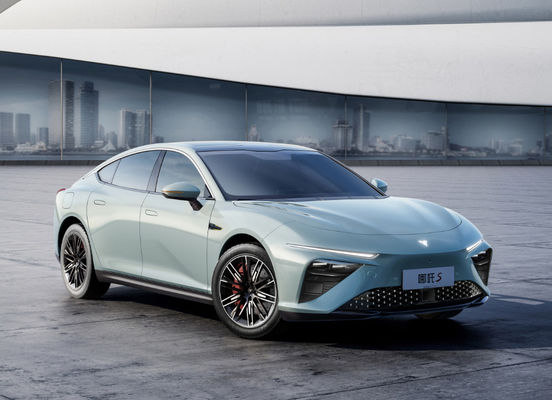 650-715KM Nezhaの自動車Nezha Sの中間の大きい電気自動車
