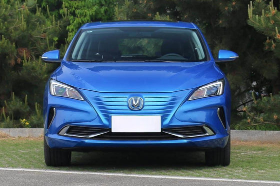 405KM Changan Eadoと純粋な電気密集したセダン車の快適な小屋