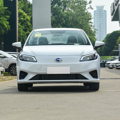 4つのドア5はAIONの電気自動車410KM-510KM Gac AION S Evをつける