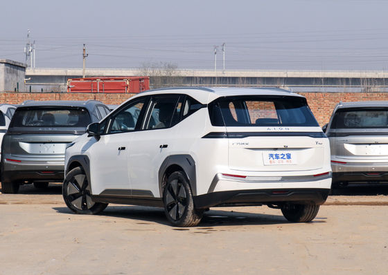 5つのドア5はコンパクトSuv 510-610KMとAIONの電気自動車AION Yをつける