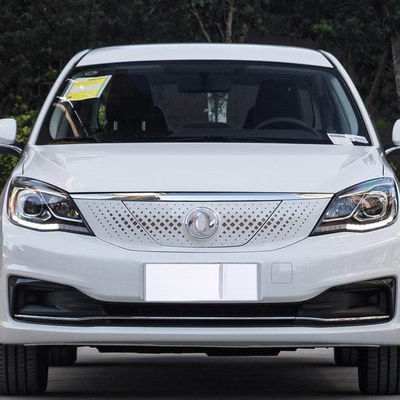 400KM Dongfeng Fengshen E70の純粋な電気小型乗用車4のドア5つの座席