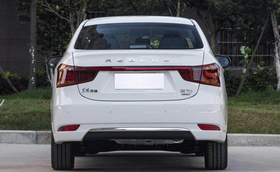 400KM Dongfeng Fengshen E70の純粋な電気小型乗用車4のドア5つの座席