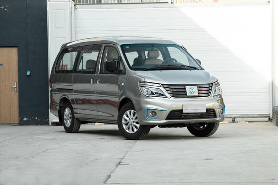 M5EV MPV Dongfengモーター電気自動車400KM 4つのドア5-9の座席