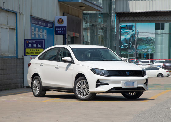 純粋な電気S60EV Dongfeng Ev車4つのドアとの415KM 5つの座席