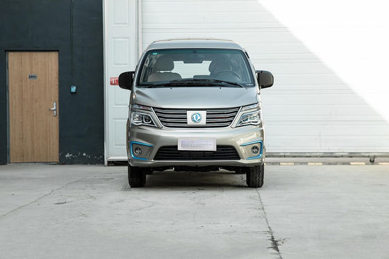 長い車4つのドアが付いている400KM Dongfeng M5ev Mpv Ev 5-9の座席ゴルフ練習場