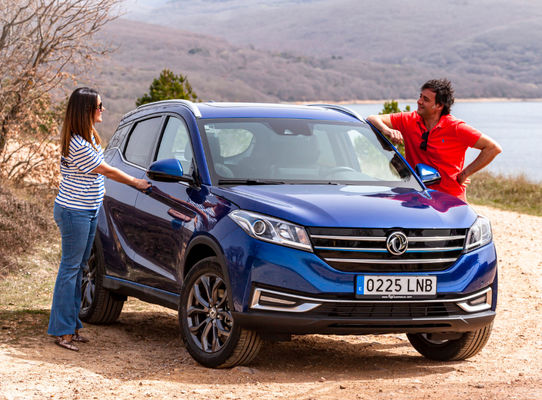 DFSK FengGuang E3 SUV EV車5つのドアとの2019 405KM 5つの座席