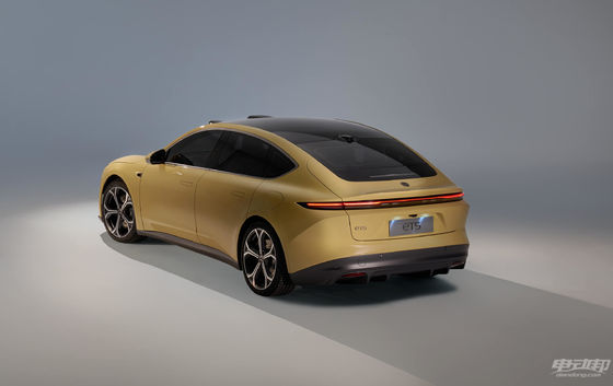 中型Et5 NIOの電気自動車の高性能550-700KM 4つのドア5つの座席