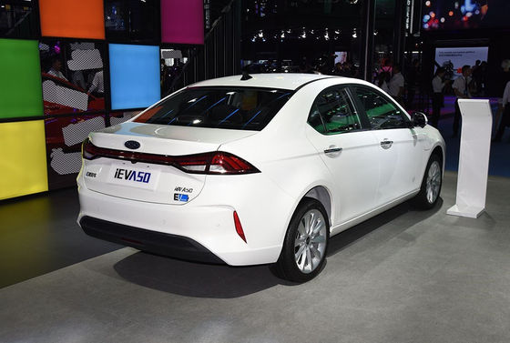 350-402KM JACの電気自動車単一モーターJAC Iev A50自動電気自動車