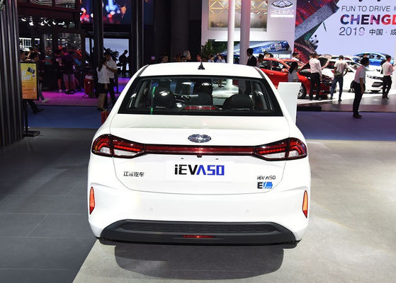 350-402KM JACの電気自動車単一モーターJAC Iev A50自動電気自動車
