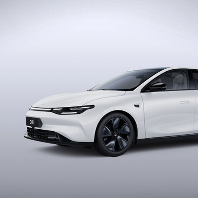 跳躍モーターC01純粋な電気自動車中間の大きい525-717KM 4つのドア5つの座席
