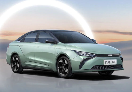 480-620KM Geelyの幾何学G6の自動純粋な電気5つのドア5つの座席