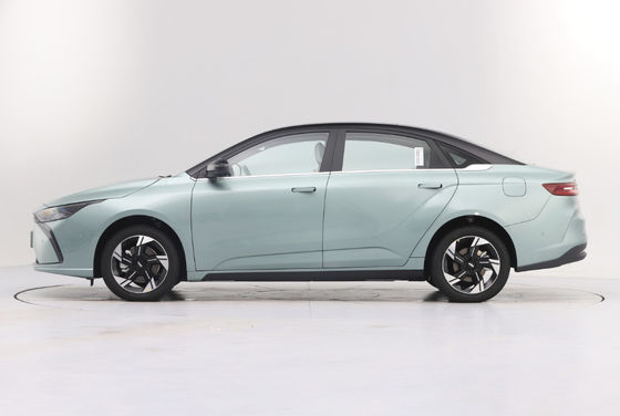 480-620KM Geelyの幾何学G6の自動純粋な電気5つのドア5つの座席