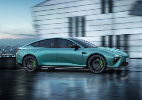 650-715KM Nezhaの自動車Hozon NETA Sの電気自動車4のドア5つの座席