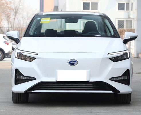 Guangqi Yilue EA6のセダンの電気自動車510KMは4つのドア5 0.78H速い充満をつける