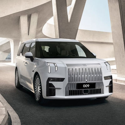 702-822KM MPVの電気自動車の長期高性能5のドア6つの座席