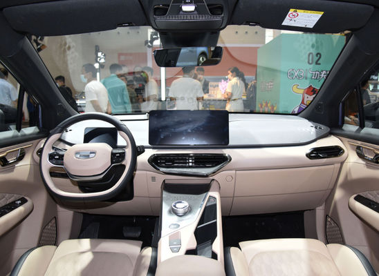 5つのドアが付いている幾何学C Suvの電気自動車400-550KMのコンパクト5つの座席