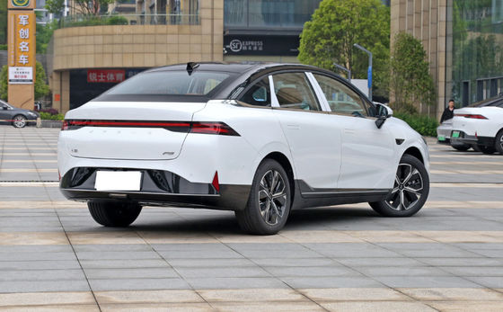 XiaoPeng P5 2022の450-550KM密集した電気自動車4つのドア5つの座席