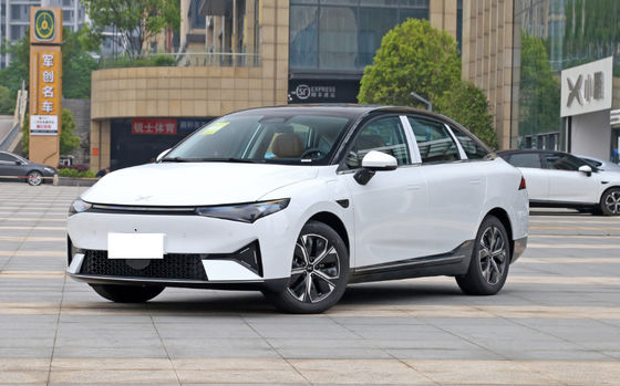 XiaoPeng P5 2022の450-550KM密集した電気自動車4つのドア5つの座席