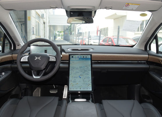 XiaoPeng P5 2022の450-550KM密集した電気自動車4つのドア5つの座席