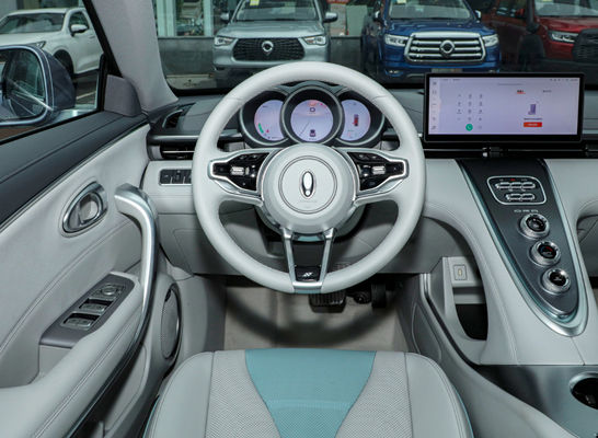 4つのドア5はORA電光猫555-705KMの自動純粋な電気自動車をつける