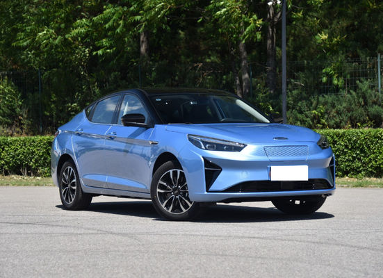 JAC IC5 Jianghuaiの2020年のセダンの電気自動車450-530KMの純粋な電気自動車5のドア5つの座席