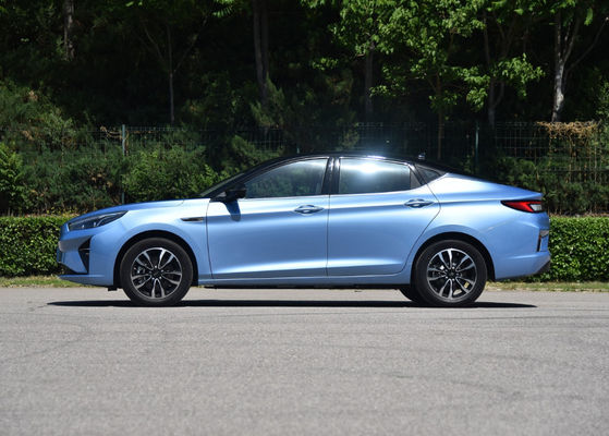 JAC IC5 Jianghuaiの2020年のセダンの電気自動車450-530KMの純粋な電気自動車5のドア5つの座席