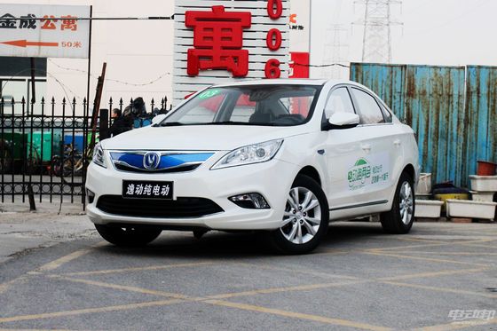 Changan Eado EV460のセダンの電気自動車2022の公式の標準365-405KM