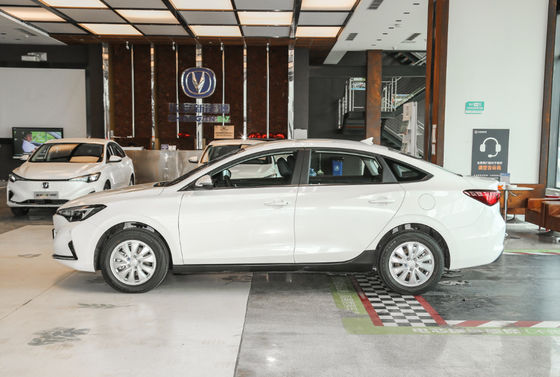 Changan Eado EV460のセダンの電気自動車2022の公式の標準365-405KM