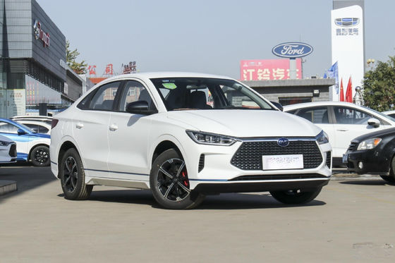 E3 Bydのセダンの電気自動車の公式の標準401KM 4つのドア5つの座席