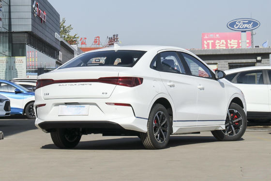 E3 Bydのセダンの電気自動車の公式の標準401KM 4つのドア5つの座席