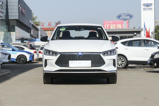 E3 Bydのセダンの電気自動車の公式の標準401KM 4つのドア5つの座席