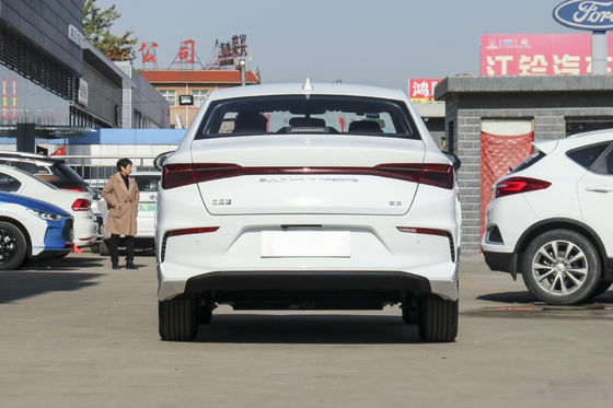 E3 Bydのセダンの電気自動車の公式の標準401KM 4つのドア5つの座席