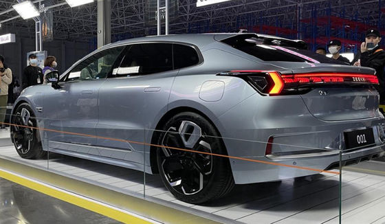 Zeekr 001の銀2023の純粋なEv車546-1032KMの長期高性能